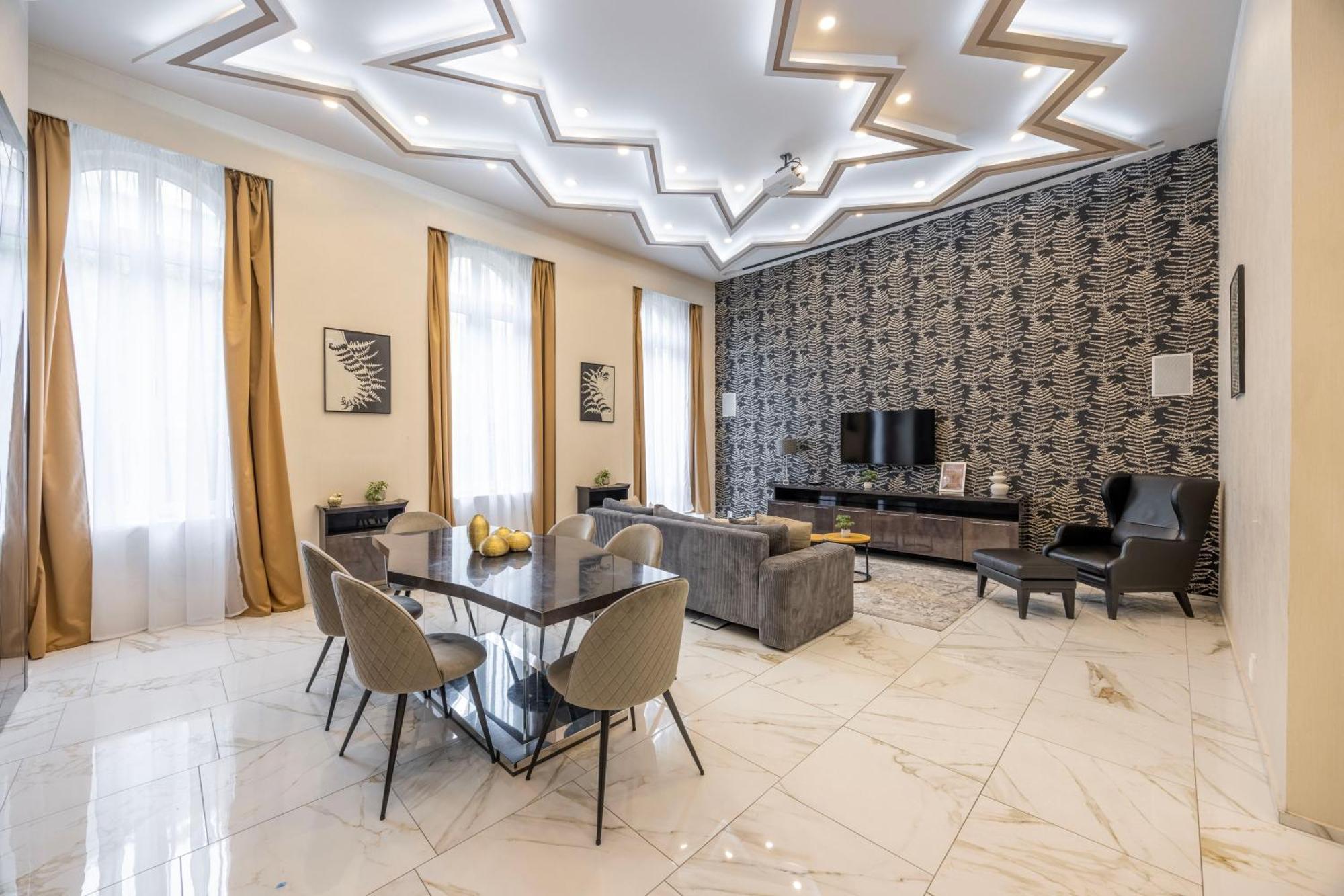 Extravagant & Modern Grand In The Center Of Budapešť